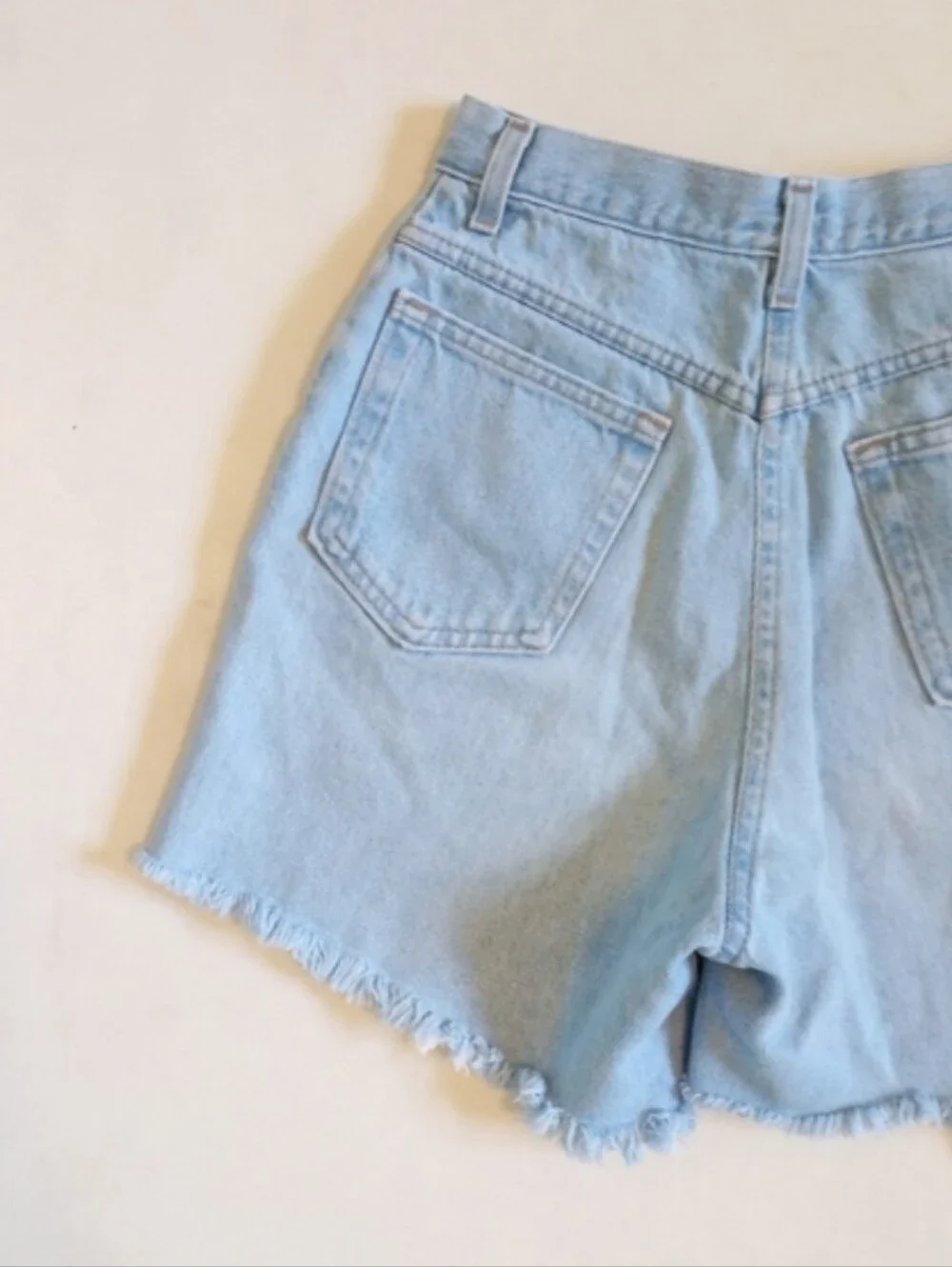 Faded Glory vintage 1990s rigid denim 100% cotton high-waisted light wash shorts